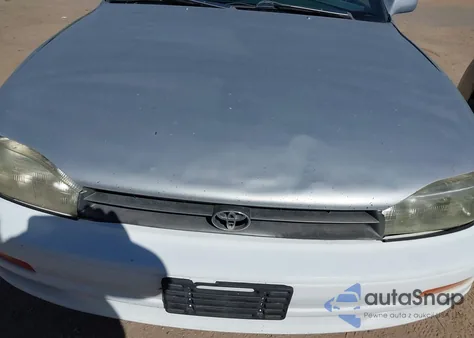 1993 Toyota Camry Le z USA, uszkodzony, nr VIN 4T1VK12E5PU098942